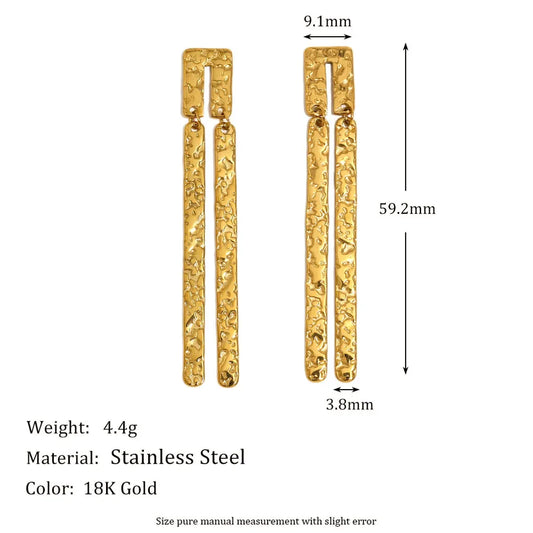 pendientes 304 acero inoxidable bañado en oro diseño geométrico Loyobriyida fondo blanco