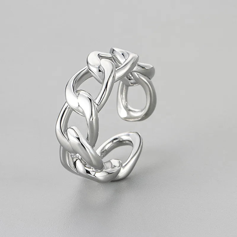 anillo cobre diseño geométrico Loyobriyida fondo blanco
