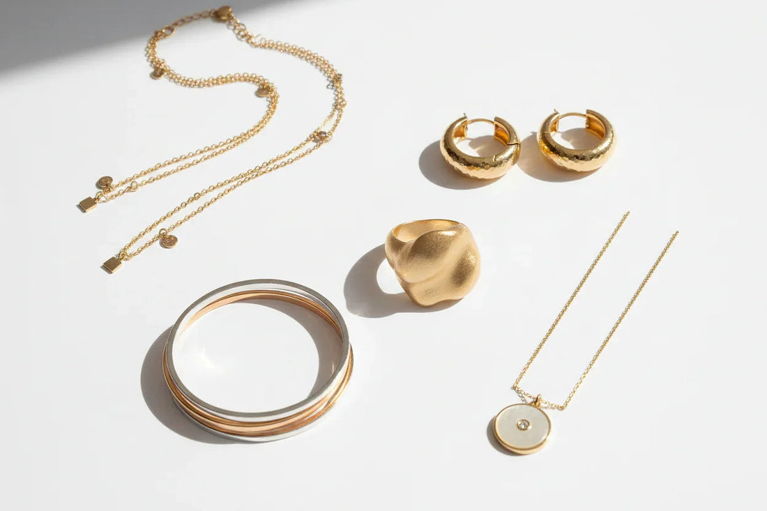 ¿Cuáles son los 5 accesorios de bisutería que no pueden faltar? - Loyobriyida