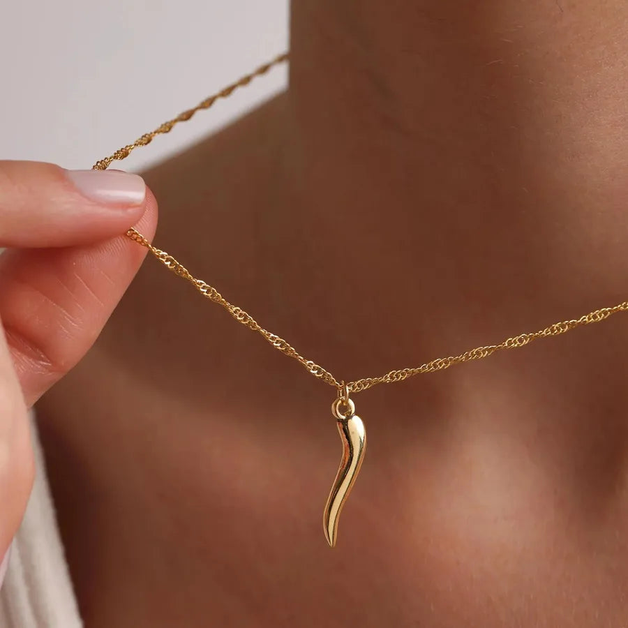 collar 304 acero inoxidable bañado en oro 18k sin piedra Loyobriyida fondo blanco