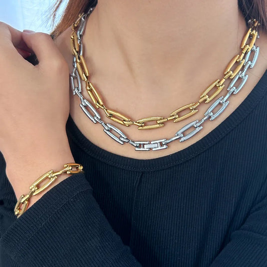 Comprar Collares de acero inoxidable León