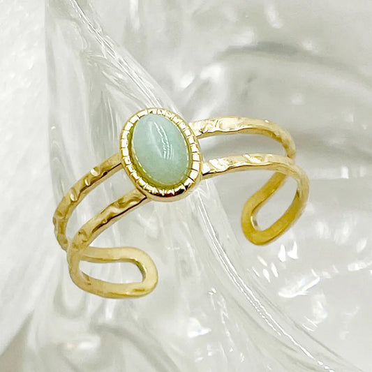 anillo abierto 304 acero inoxidable bañado en oro con piedra natural Loyobriyida fondo blanco