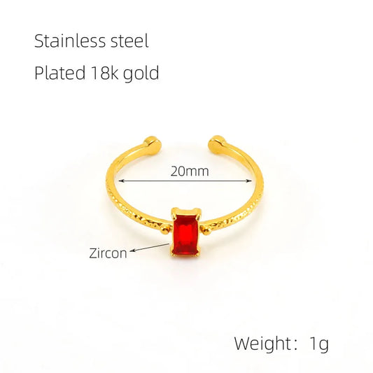 anillo abierto 304 acero inoxidable bañado en oro 18k con circón Loyobriyida fondo blanco