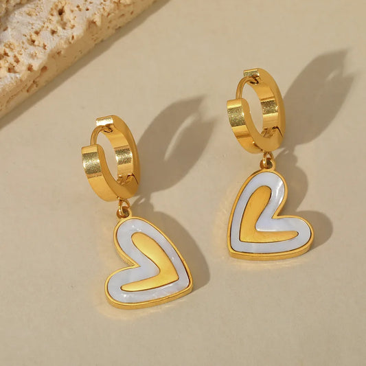 pendientes 304 acero inoxidable bañado en oro 18k con acrílico Loyobriyida fondo blanco