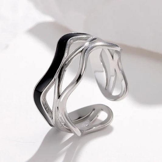 anillo acero inoxidable diseño ondas Loyobriyida fondo blanco