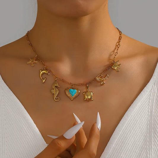 collar acero inoxidable diseño animal/zodiac Loyobriyida fondo blanco