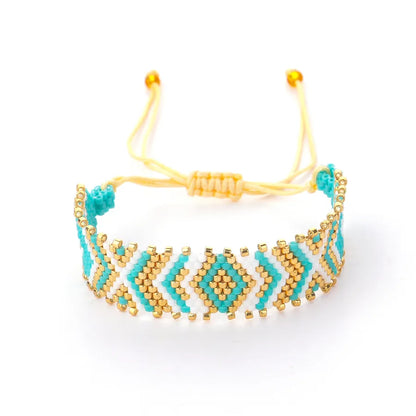 pulsera cristal diseño rhombus Loyobriyida fondo blanco