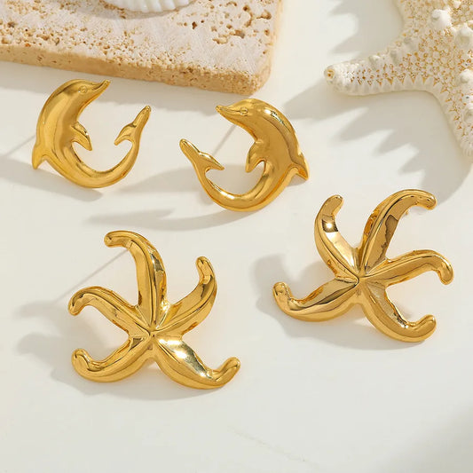 pendientes 304 acero inoxidable bañado en oro 18k diseño estrella de mar Loyobriyida fondo blanco