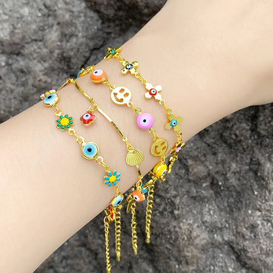 pulsera cobre bañado en oro diseño devil's eye Loyobriyida fondo blanco