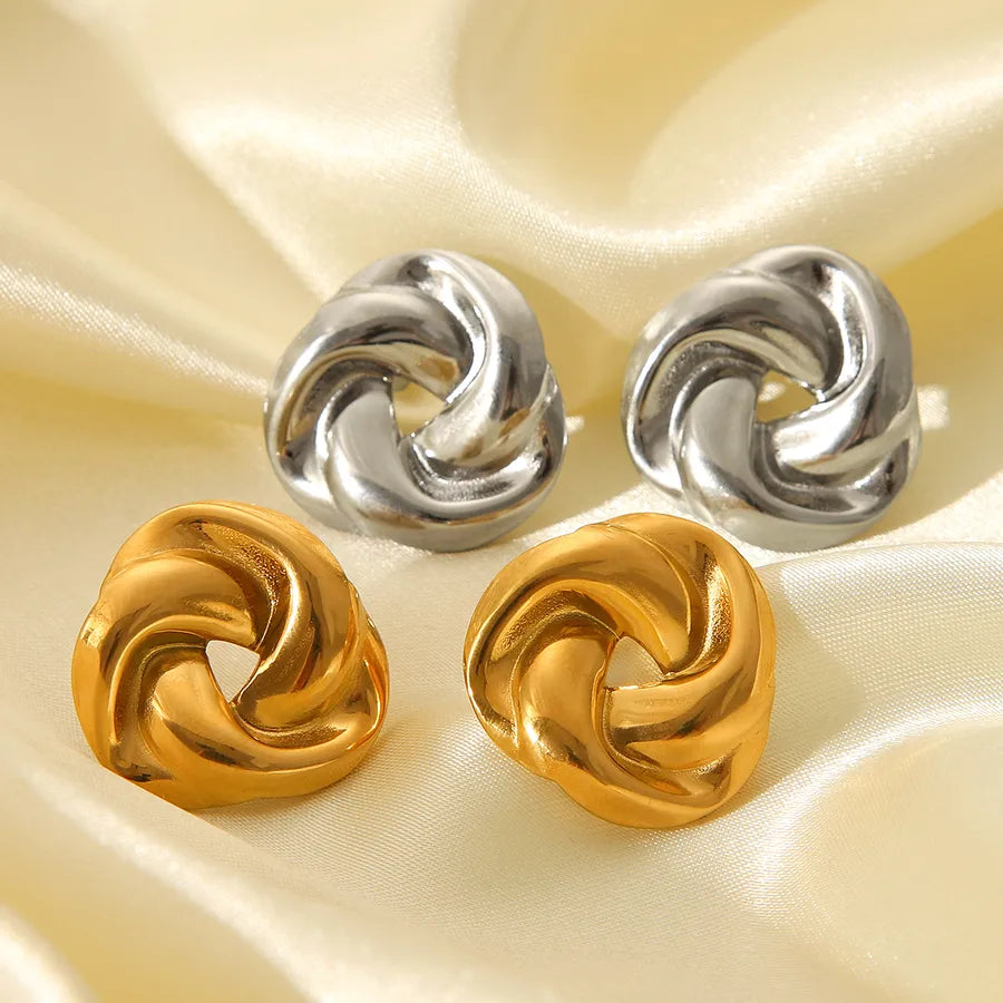 pendientes 304 acero inoxidable bañado en oro 18k diseño redondo Loyobriyida fondo blanco