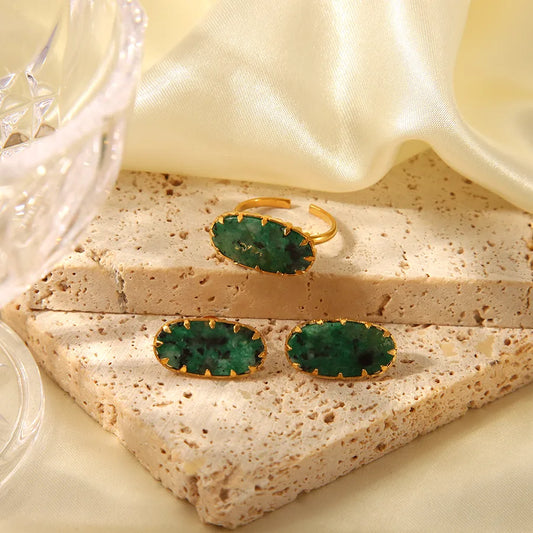 anillo 201 acero inoxidable bañado en oro 18k con piedra natural Loyobriyida fondo blanco