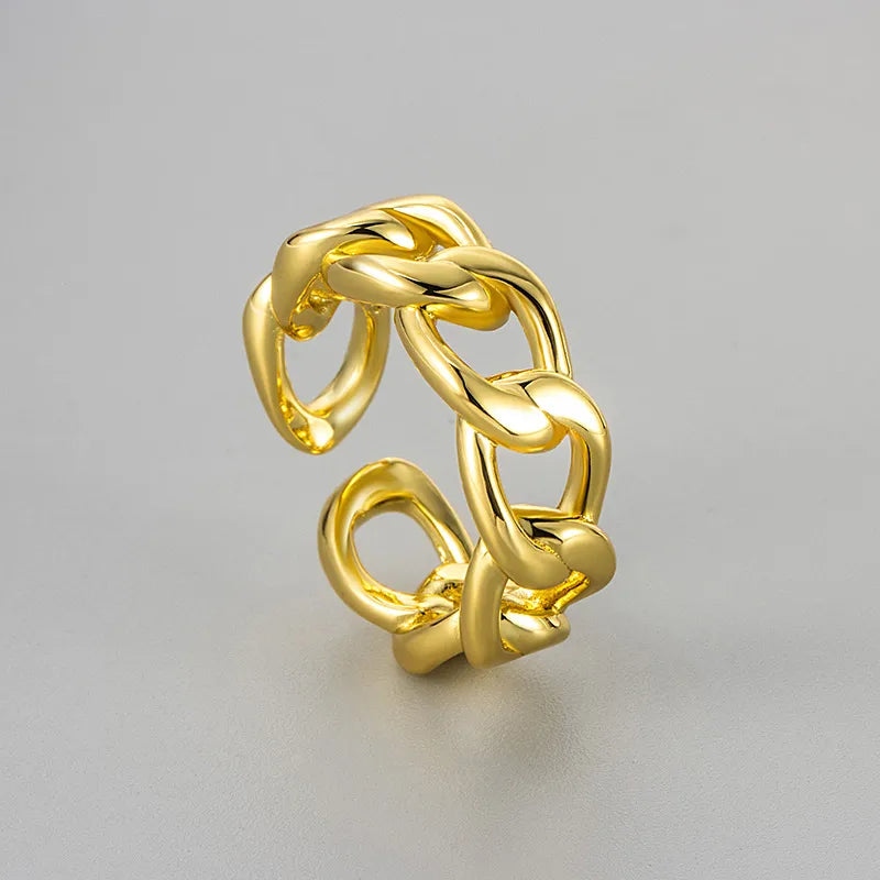 anillo cobre diseño geométrico Loyobriyida fondo blanco