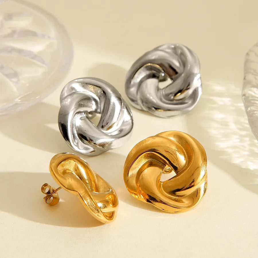 pendientes 304 acero inoxidable bañado en oro 18k diseño redondo Loyobriyida fondo blanco