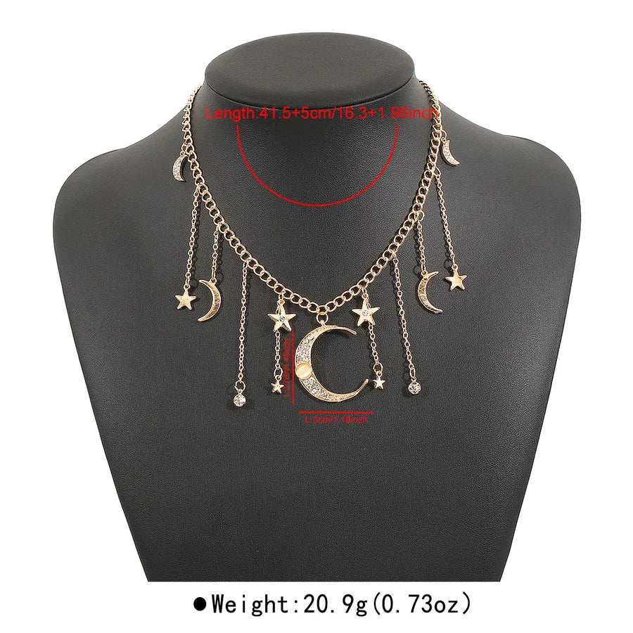 collar hierro bañado en oro diseño geométrico Loyobriyida fondo blanco
