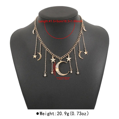 collar hierro bañado en oro diseño geométrico Loyobriyida fondo blanco