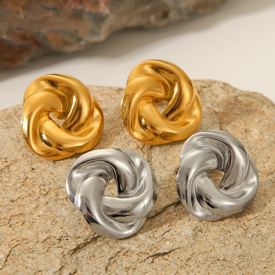 pendientes 304 acero inoxidable bañado en oro 18k diseño redondo Loyobriyida fondo blanco